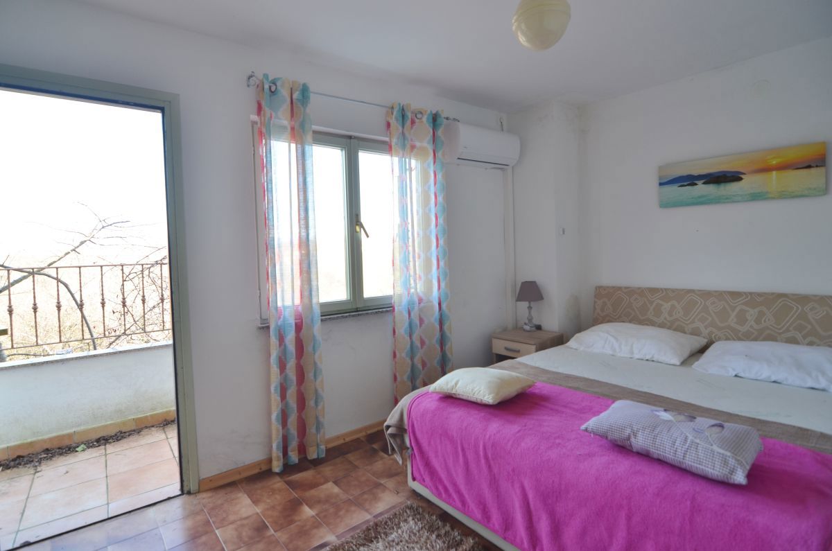 Stara kamnita hi&#353;a, prodaja, Mesto Krk, Hrvatska, 330 m2, 450.000,00 EUR