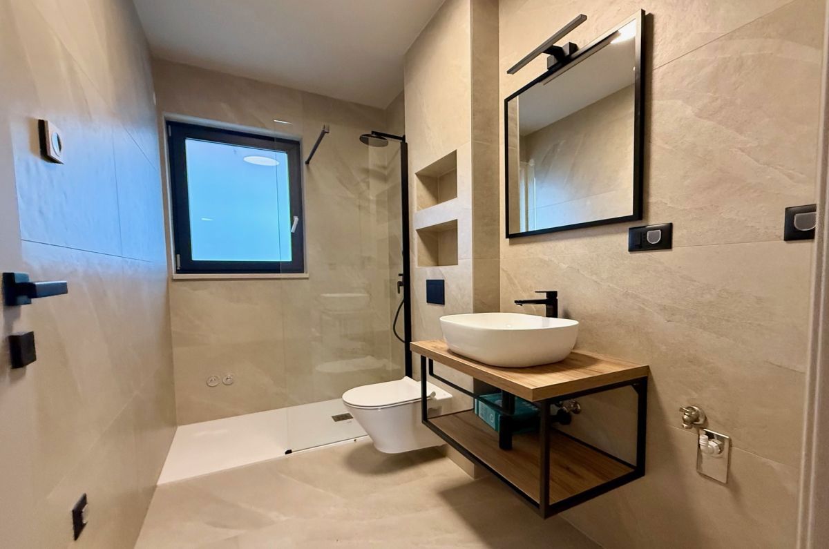 Apartma, prodaja, Omišalj, Hrvatska, 168 m2, 485.000,00 EUR