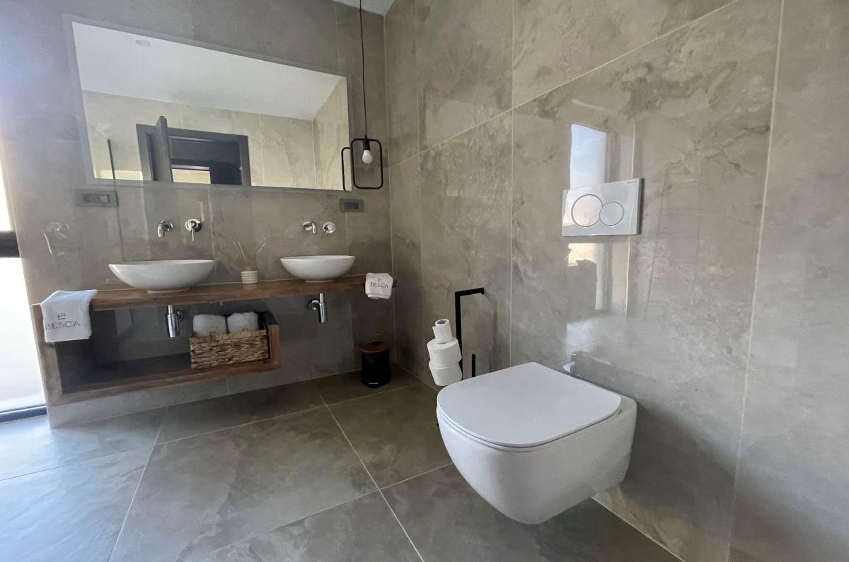 Hi&#353;a, prodaja, Baška, Hrvatska, 249 m2, 2.000.000,00 EUR