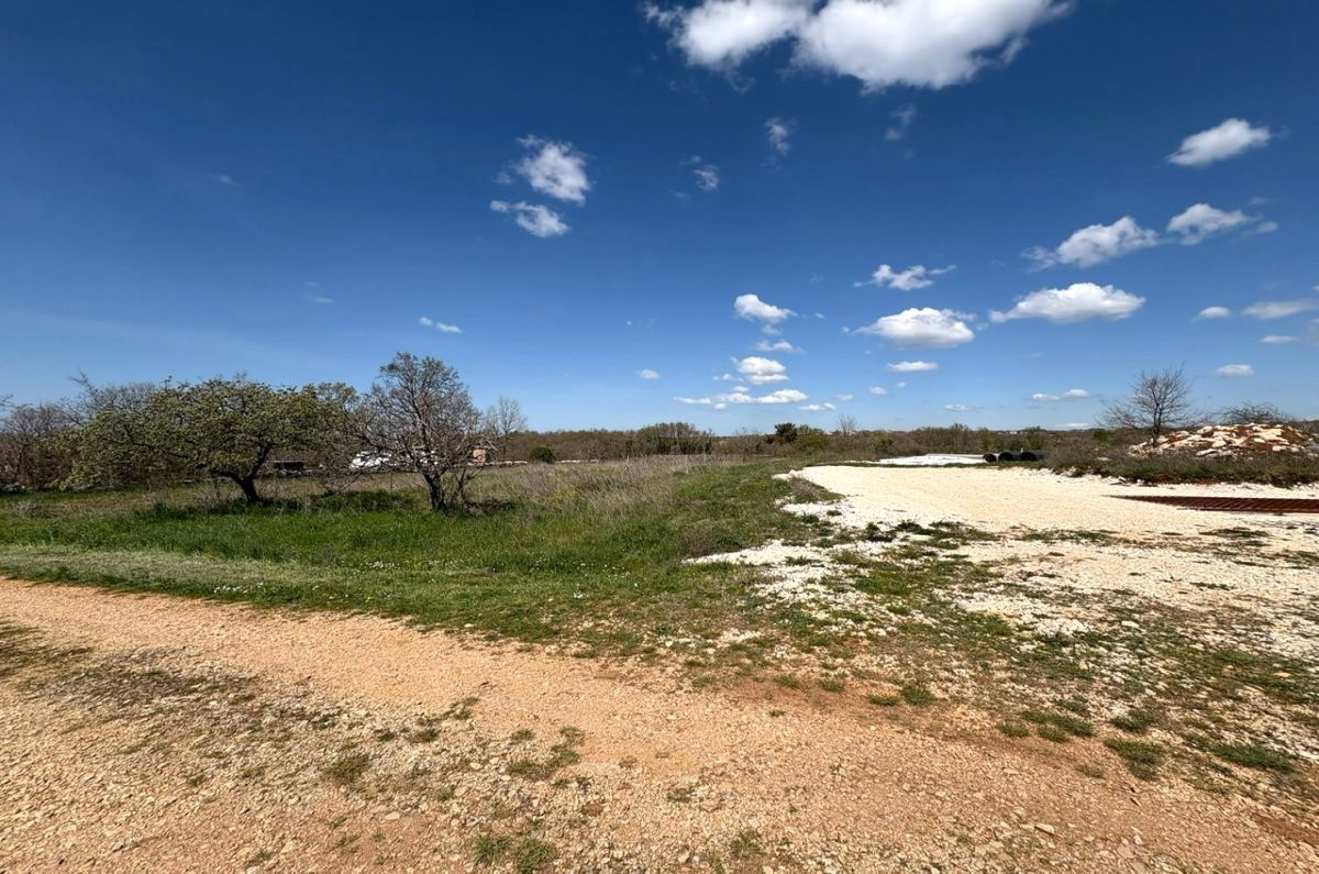 Gradbeno zemlji&#353;&#263;e, prodaja, Rovinj, Hrvatska, 1076 m2, 120.000,00 EUR