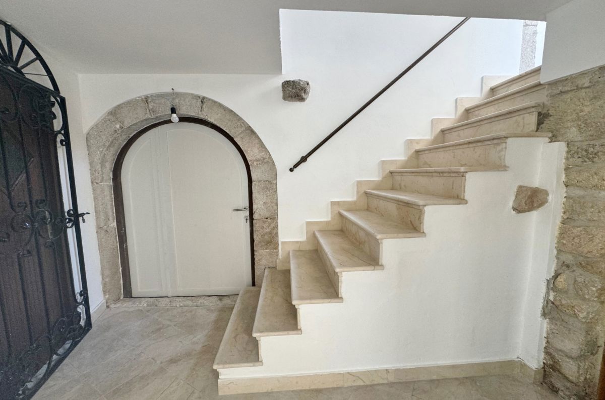 Stara kamnita hi&#353;a, prodaja, Mesto Krk, Hrvatska, 155 m2, 400.000,00 EUR