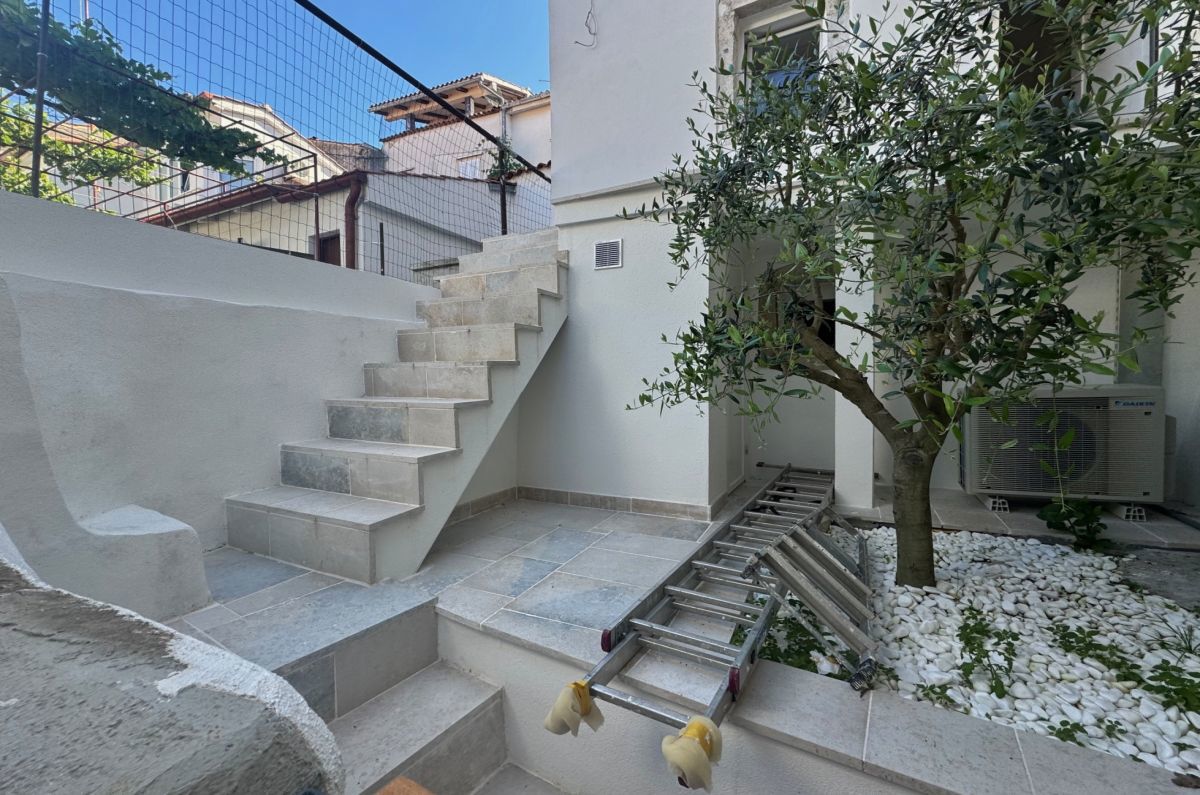 Stara kamnita hi&#353;a, prodaja, Mesto Krk, Hrvatska, 155 m2, 400.000,00 EUR