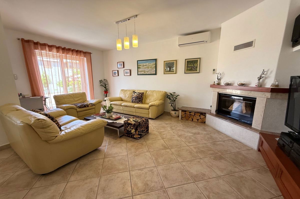 Hi&#353;a, prodaja, Mesto Krk, Hrvatska, 210 m2, 690.000,00 EUR