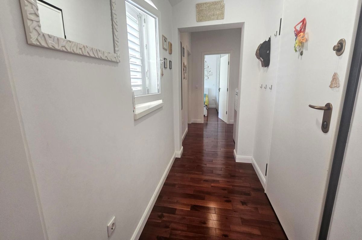 Apartma, prodaja, Malinska, Hrvatska, 90 m2, 450.000,00 EUR