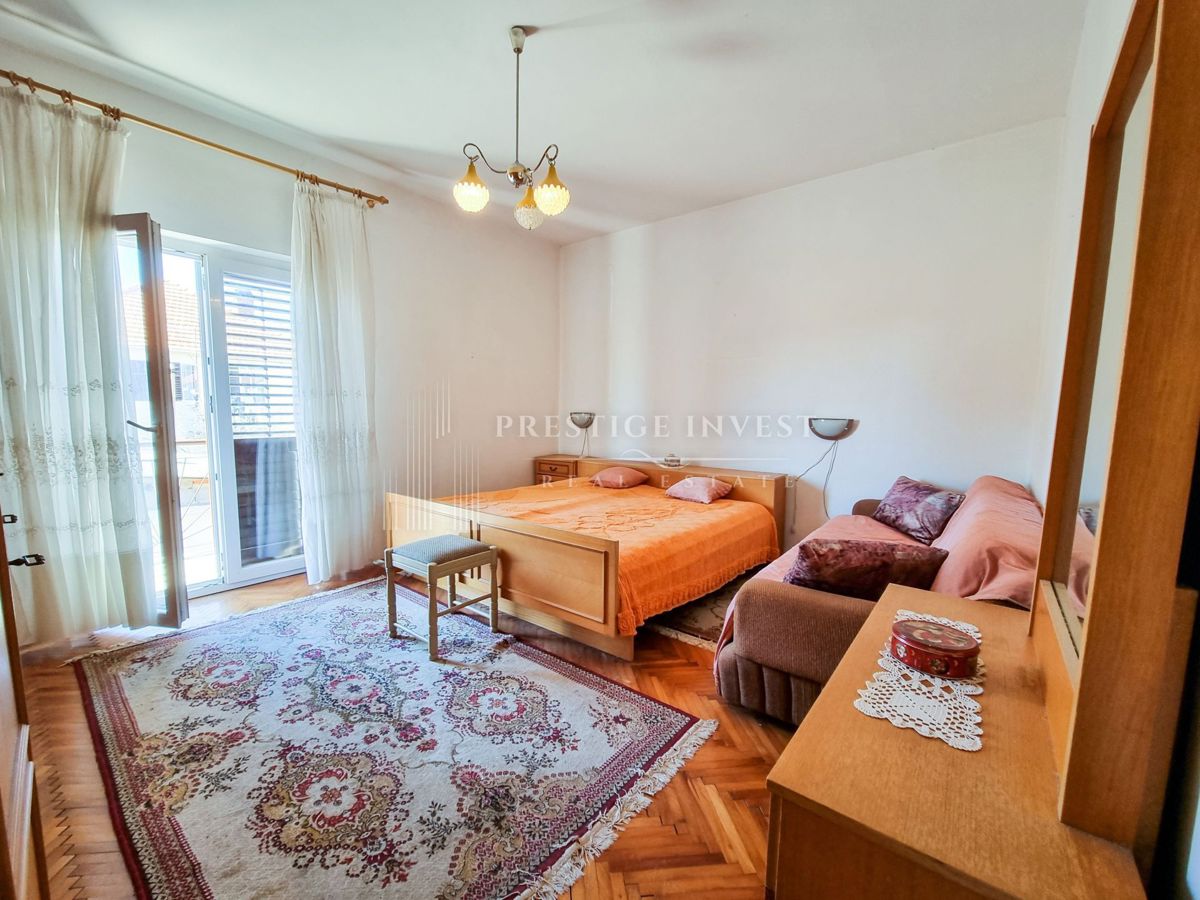 Hiša Bulevar, Zadar, 150m2