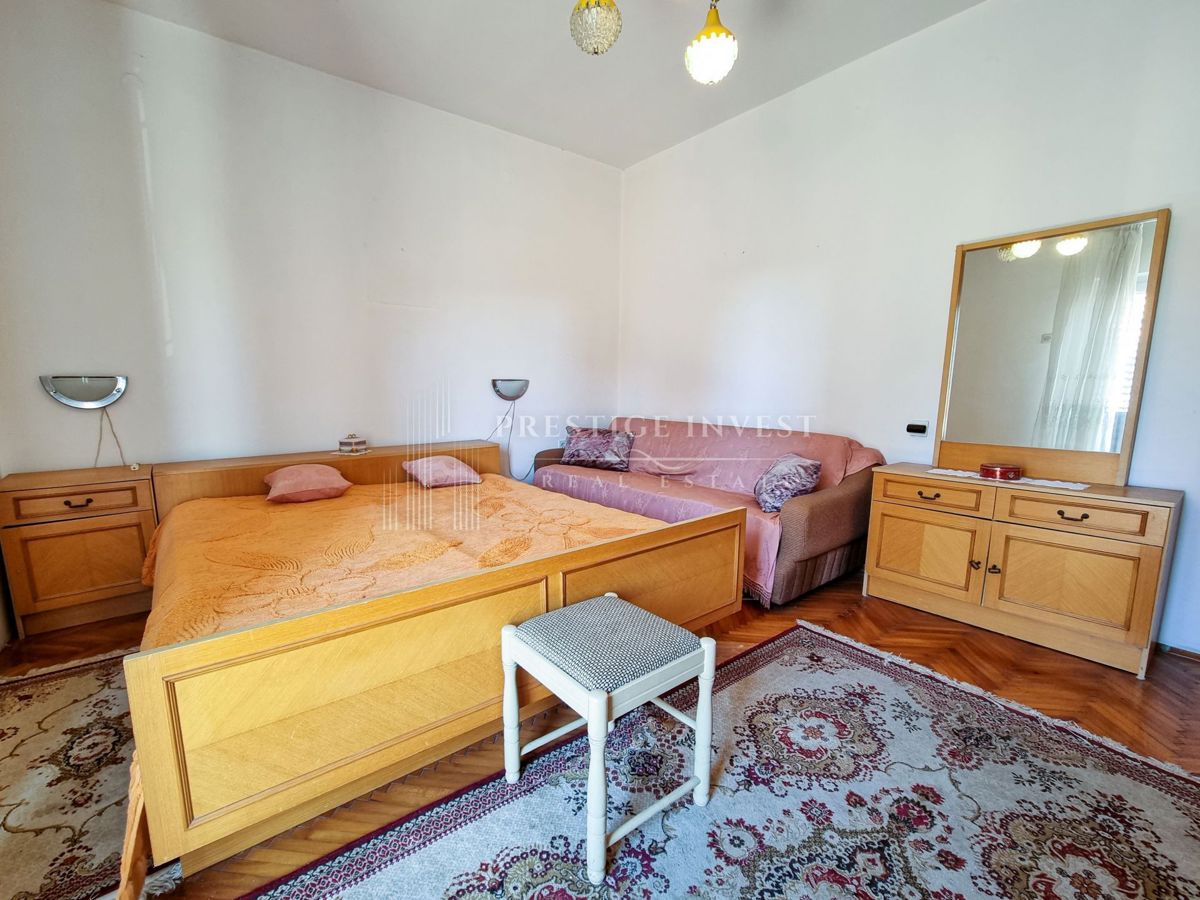 Hiša Bulevar, Zadar, 150m2