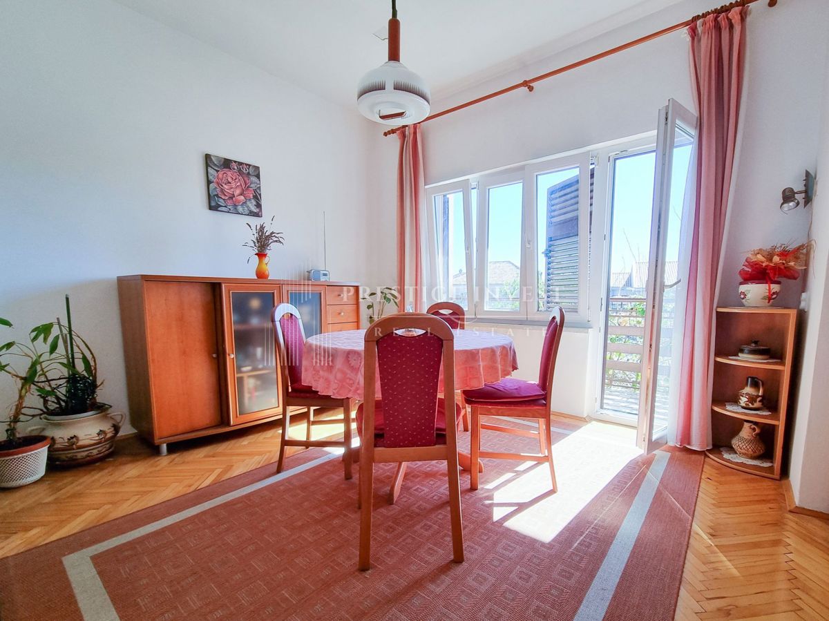 Hiša Bulevar, Zadar, 150m2