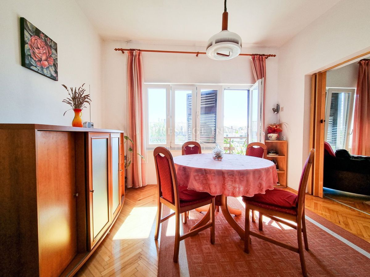 Hiša Bulevar, Zadar, 150m2
