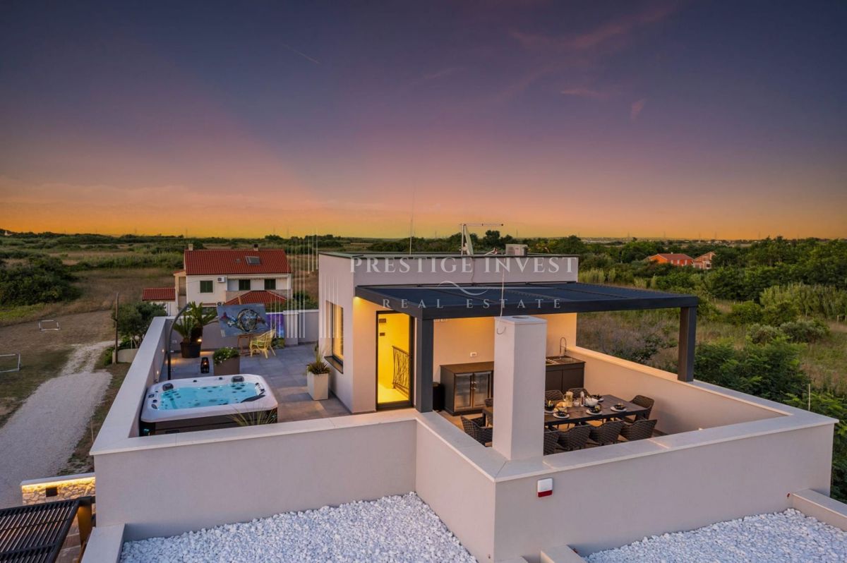 Hiša Privlaka, 370m2