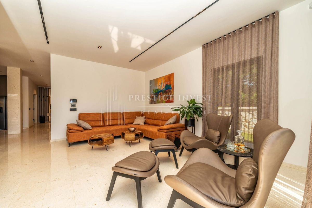 Hiša Privlaka, 370m2