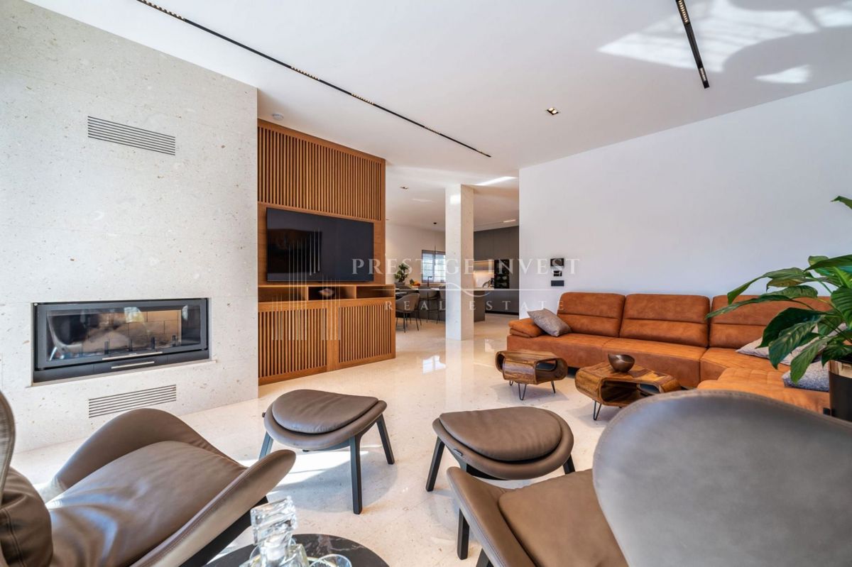 Hiša Privlaka, 370m2