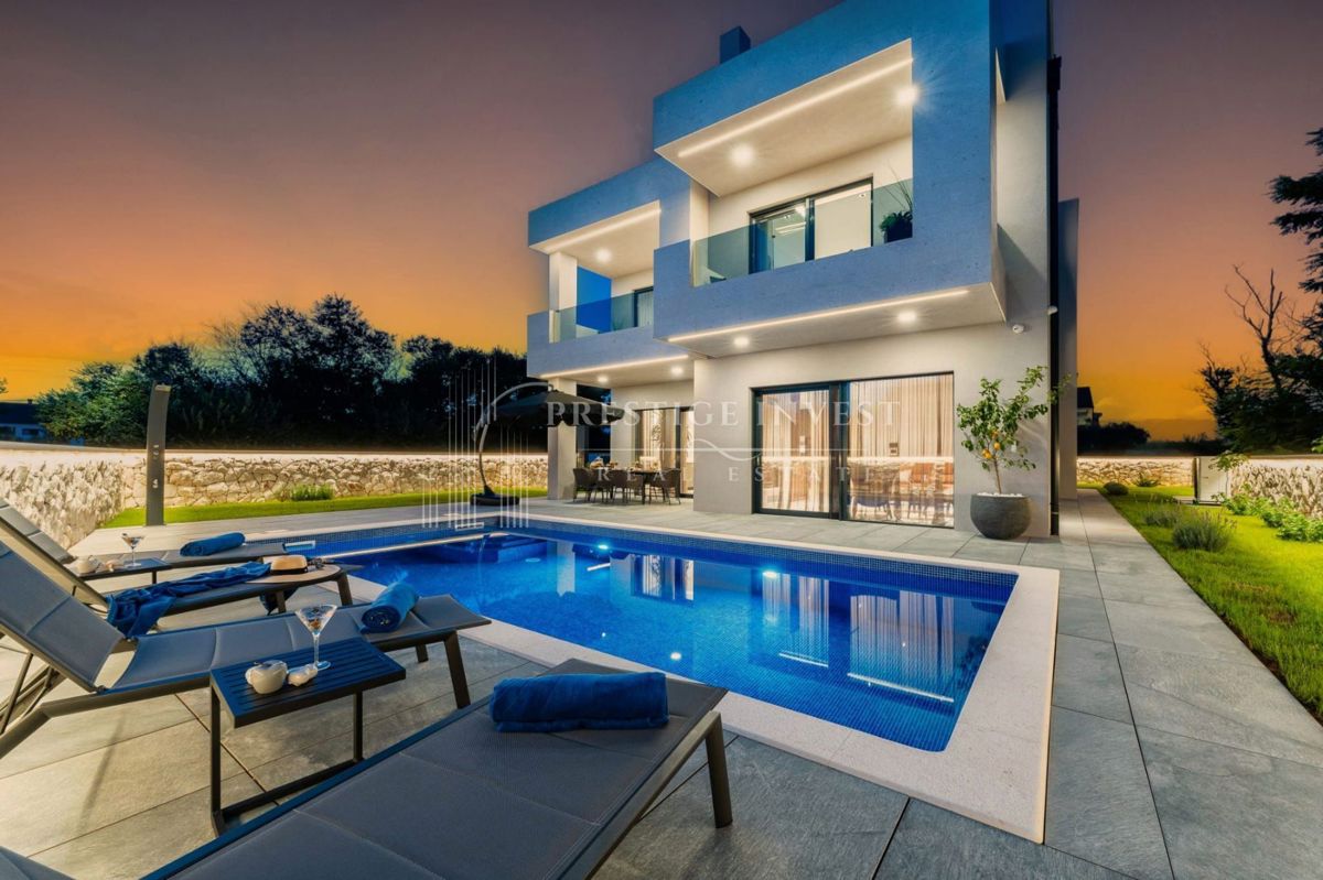 Hiša Privlaka, 370m2