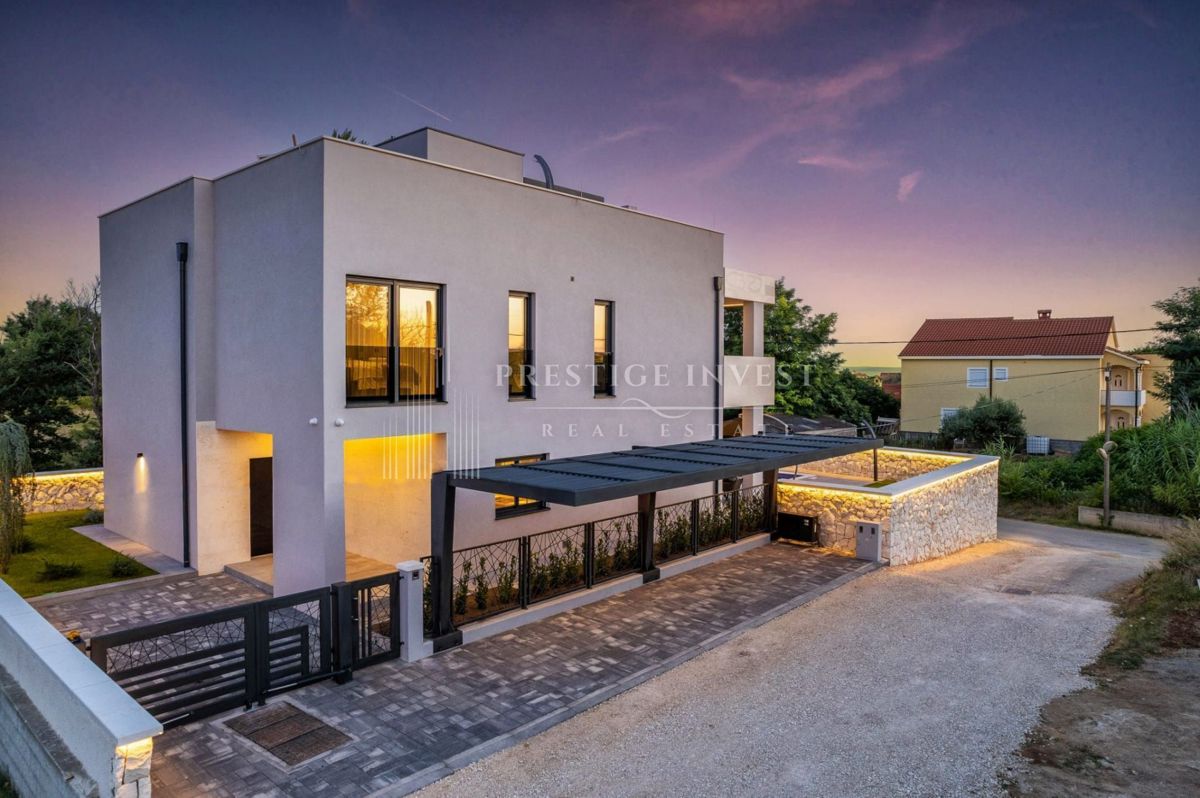 Hiša Privlaka, 370m2