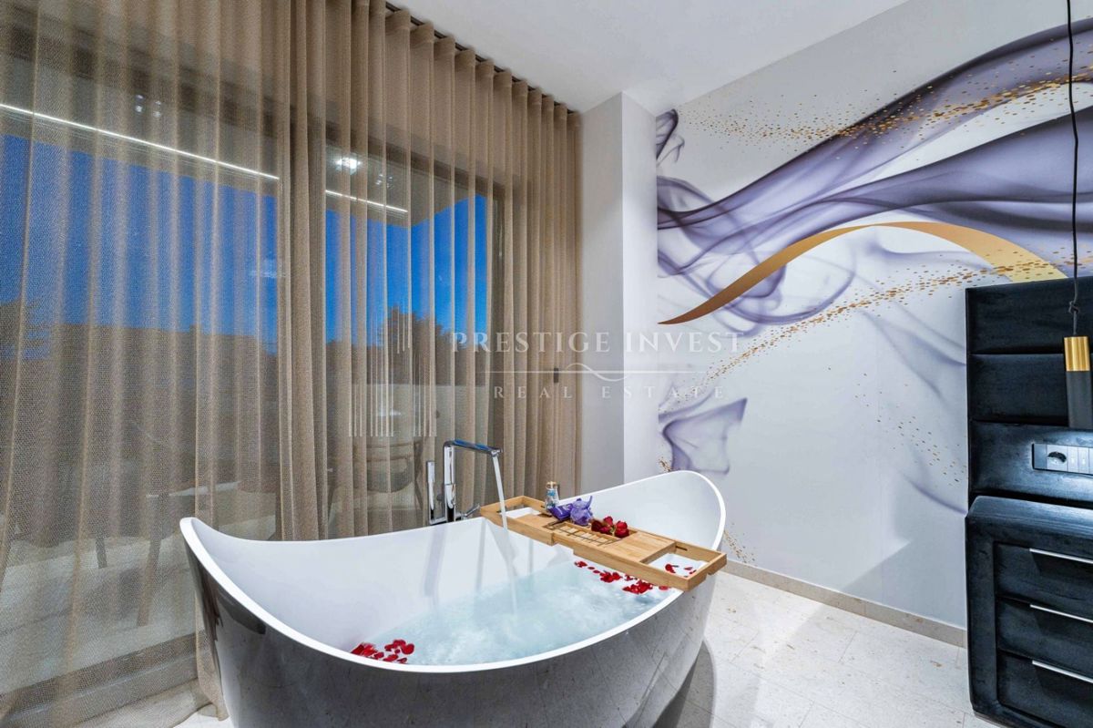 Hiša Privlaka, 370m2