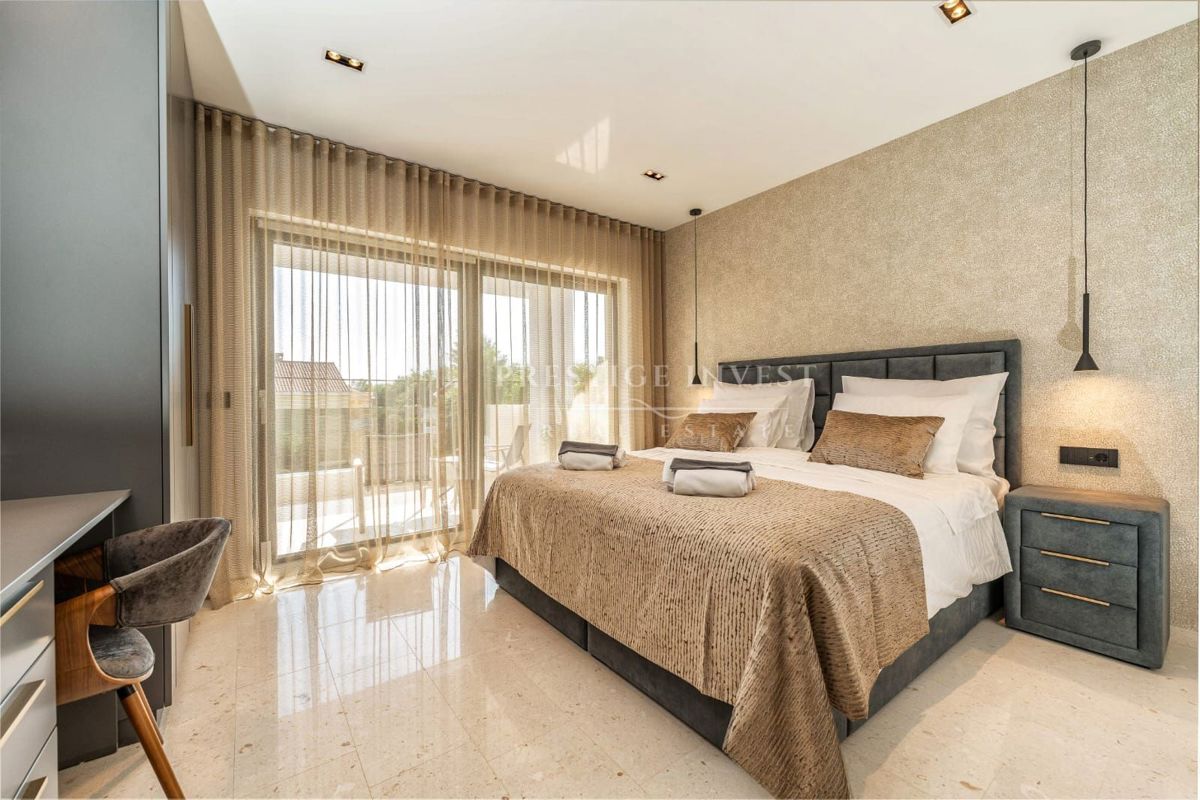Hiša Privlaka, 370m2