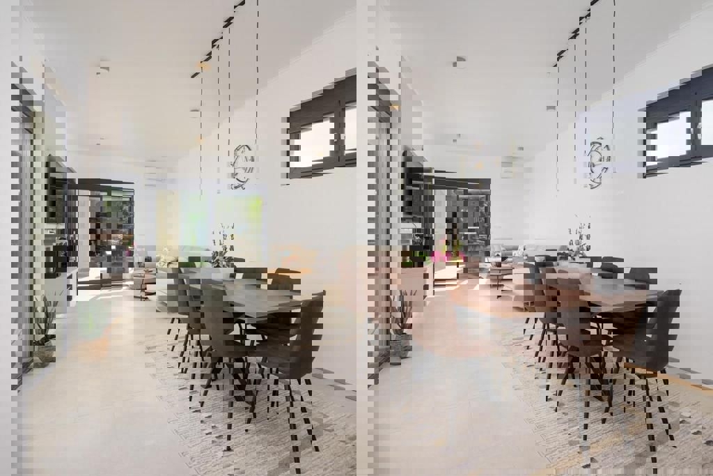 ROVINJ-PRODAMO PRITLIČNO PRITLIČNO HIŠO Z BAZENOM