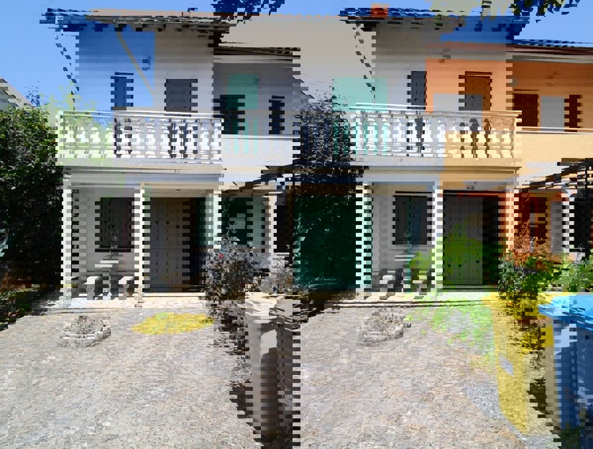 POREČ - DRUŽINSKA HIŠA NAPRODAJ