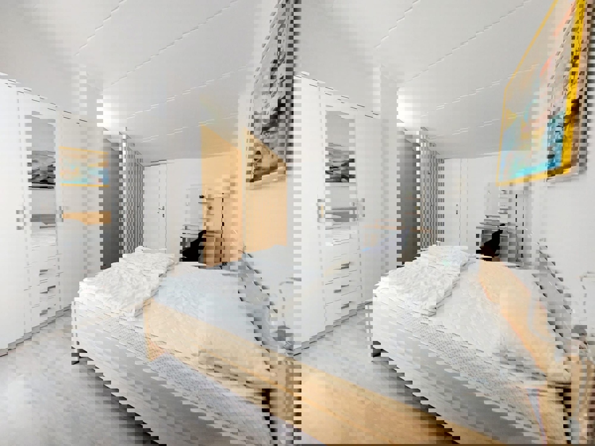 ČERVAR PORAT - PRODAMO OBNOVLJENO STANOVANJE