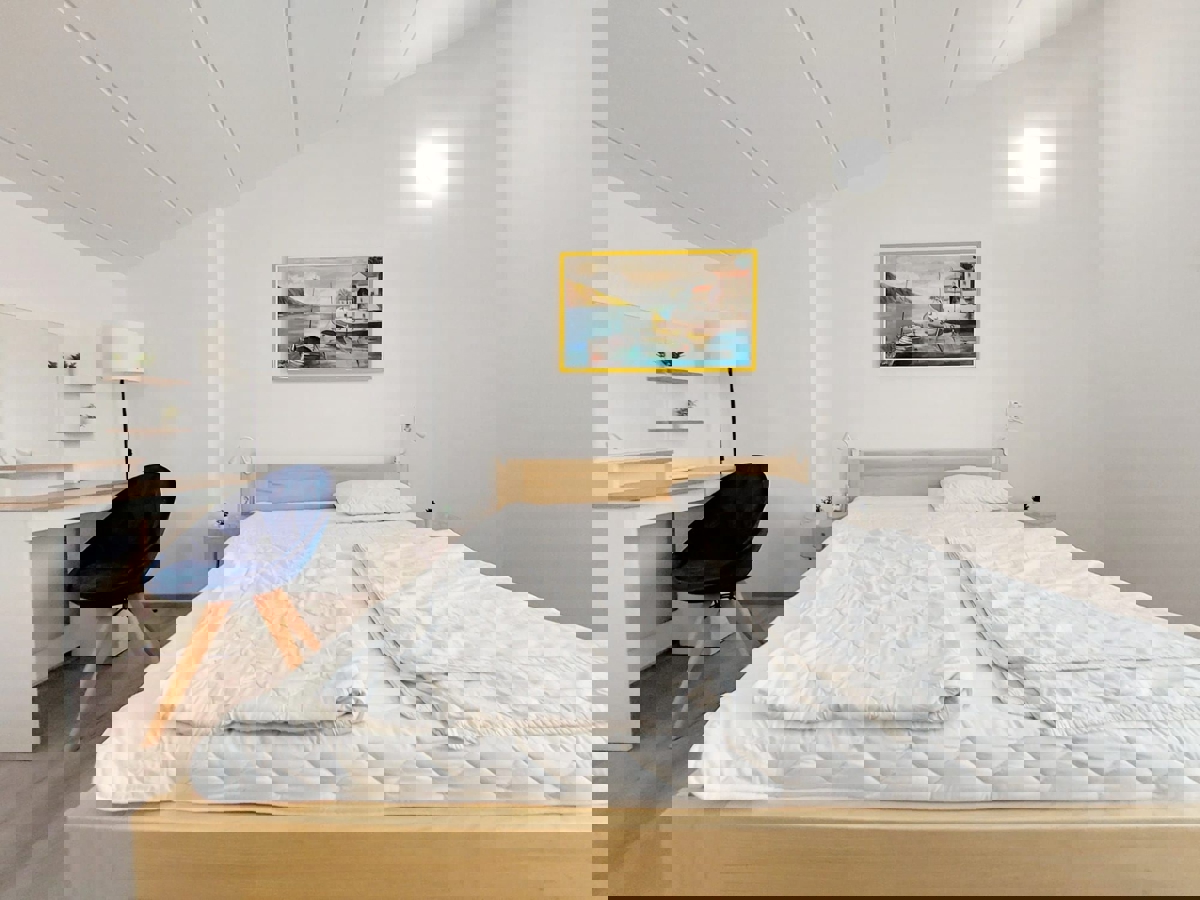 ČERVAR PORAT - PRODAMO OBNOVLJENO STANOVANJE