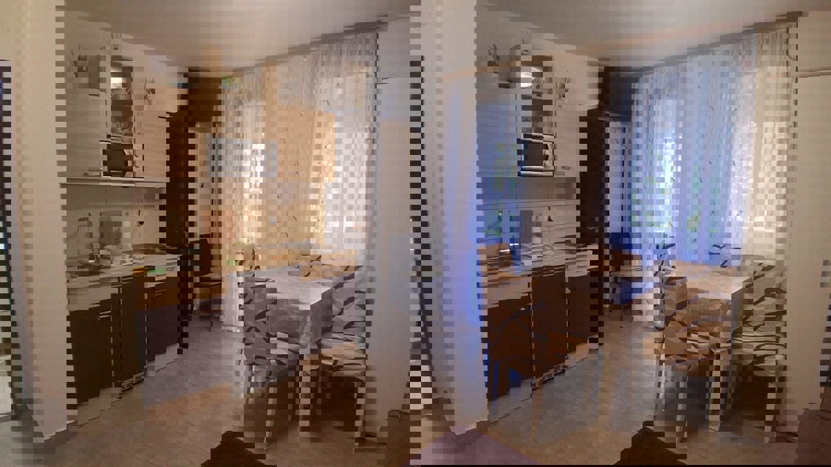 ČERVAR PORAT-PRODAMO OBNOVLJENO STANOVANJE, 1. NADSTROPJE