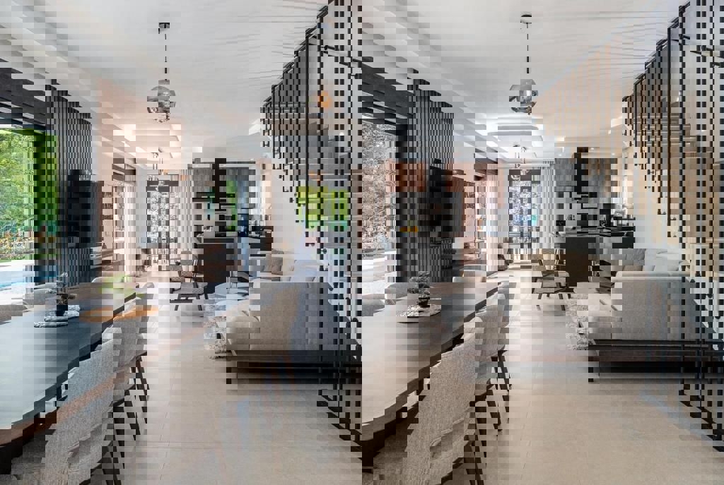 POREČ 2 KM-LUKSUZNA VILA Z BAZENOM PRODAM