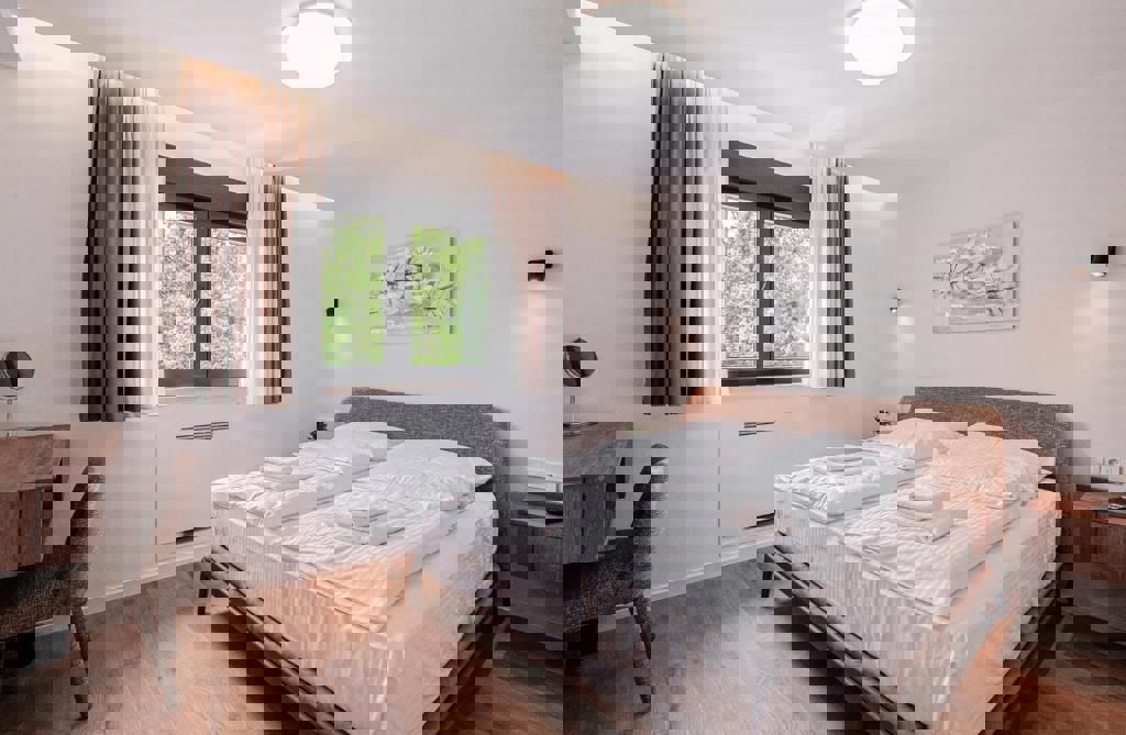 POREČ 2 KM-LUKSUZNA VILA Z BAZENOM PRODAM