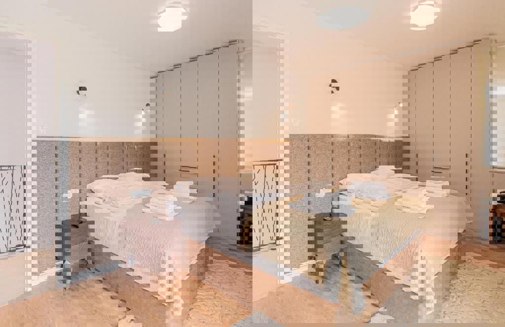 POREČ 2 KM-LUKSUZNA VILA Z BAZENOM PRODAM