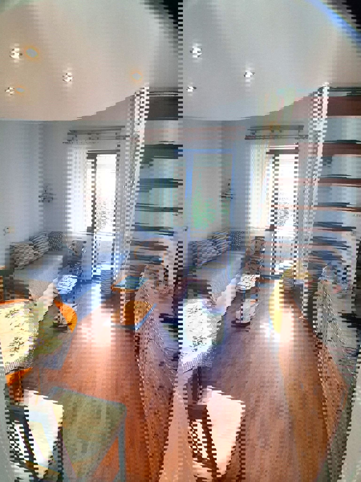 ČERVAR - STANOVANJE NAPRODAJ V 2. NADSTROPJU