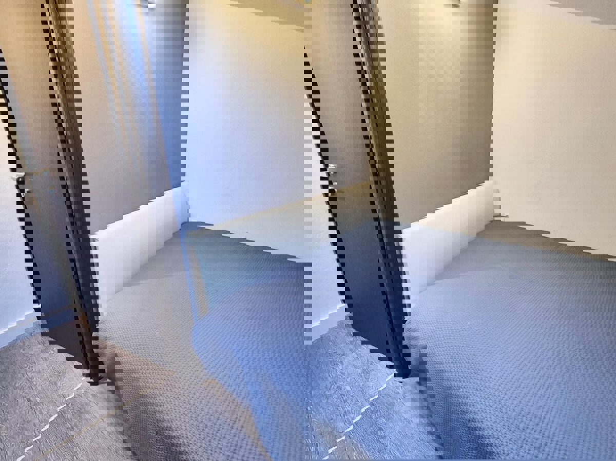 FUNTANA - APARTMA NA PRODAJ 200 M OD PLAŽE