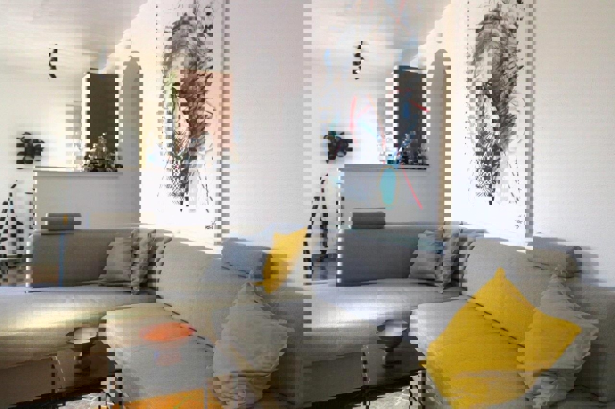 POREČ 2 KM -MEDITERANSKA  VILA Z BAZENOM NA PRODAJO