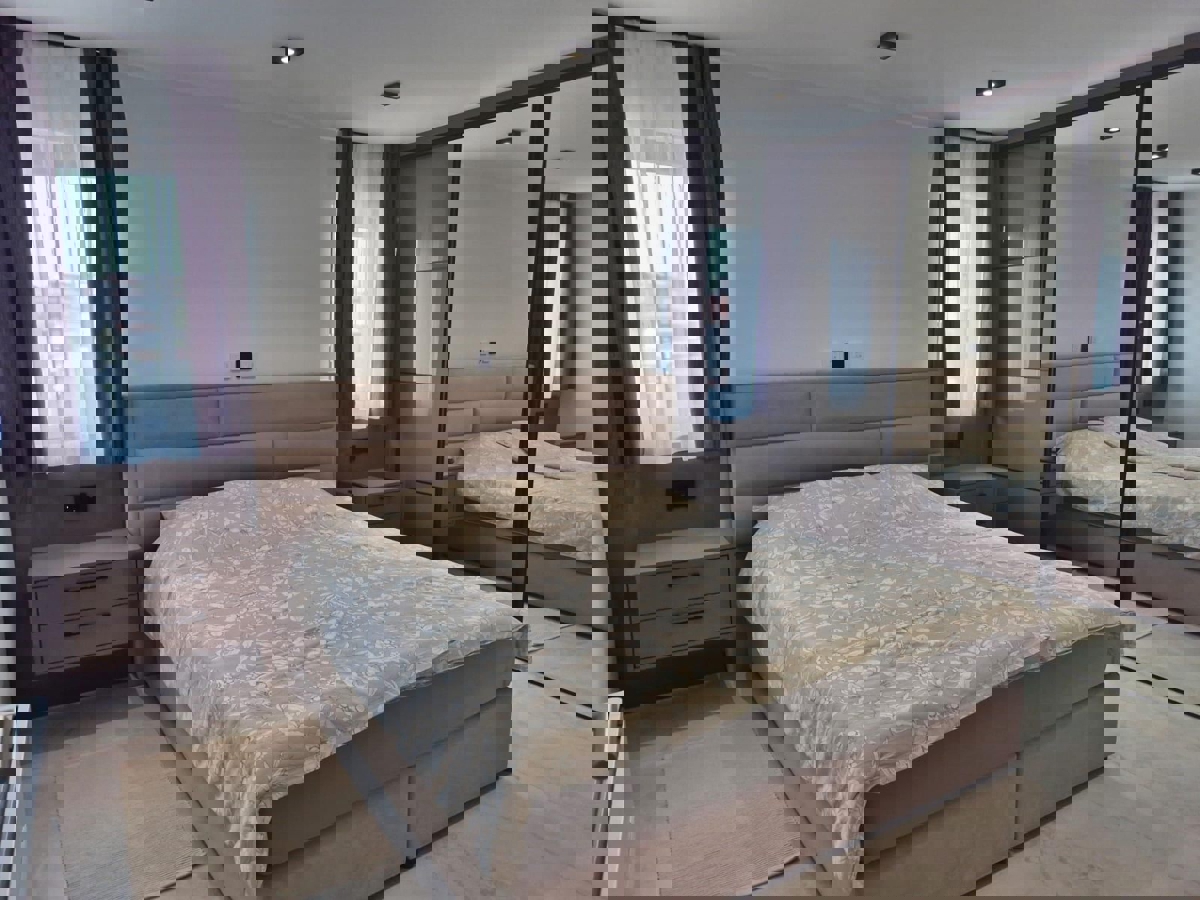  TAR-PENTHOUSE, POGLED NA MORJE