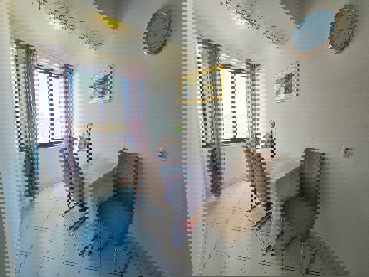 POREČ - APARTMA NA PRODAJ 300 M OD PLAŽE IN 500 M OD CENTRA POREČA