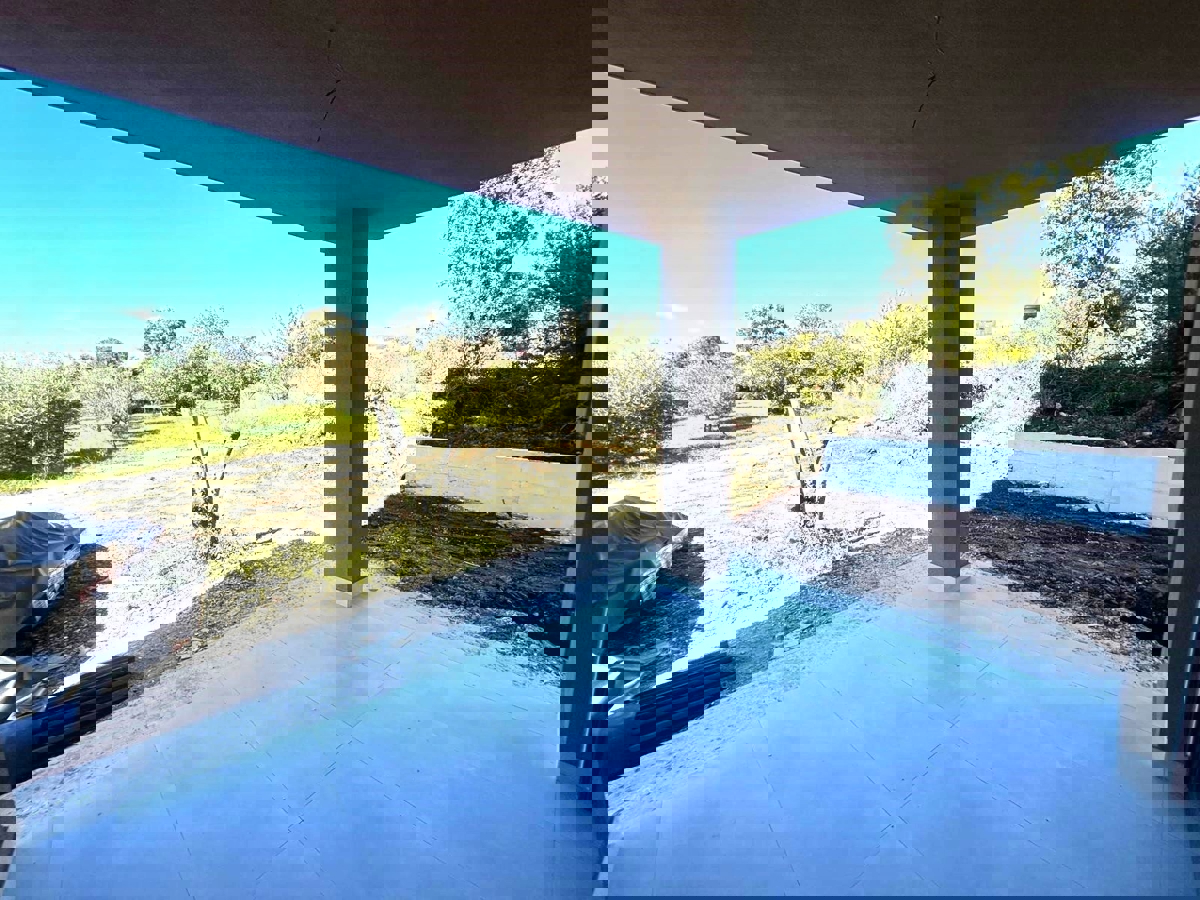 OKOLICA POREČA - STANOVANJA V GRADBI 1 KM OD MORJA Z DVIGALOM