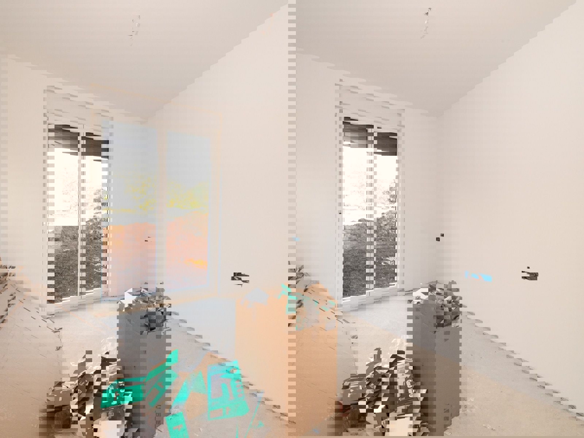 OKOLICA POREČA - STANOVANJA V GRADBI 1 KM OD MORJA Z DVIGALOM