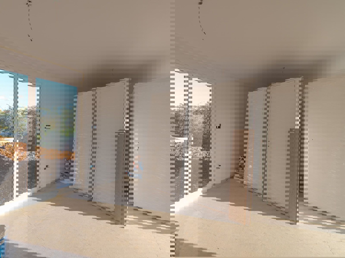 OKOLICA POREČA - STANOVANJA V GRADBI 1 KM OD MORJA Z DVIGALOM