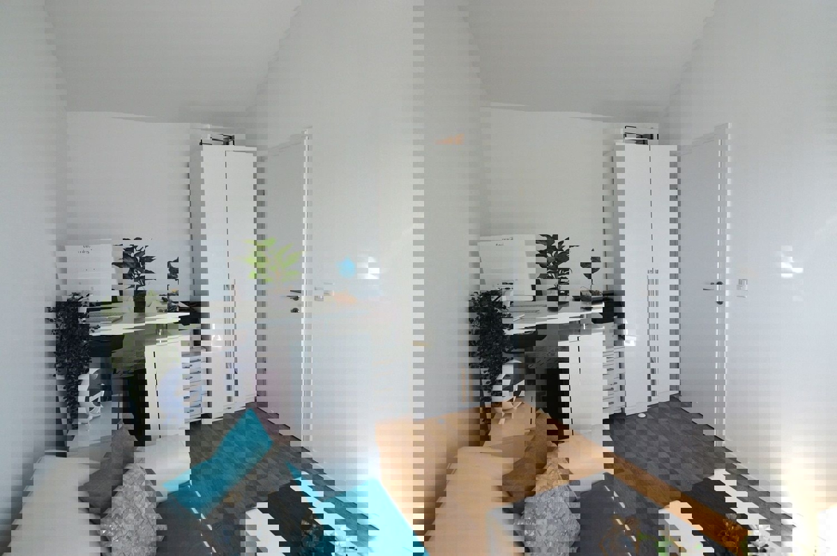 POREČ - PRODAJA MODERNE HIŠE S POGLEDOM NA MORJE