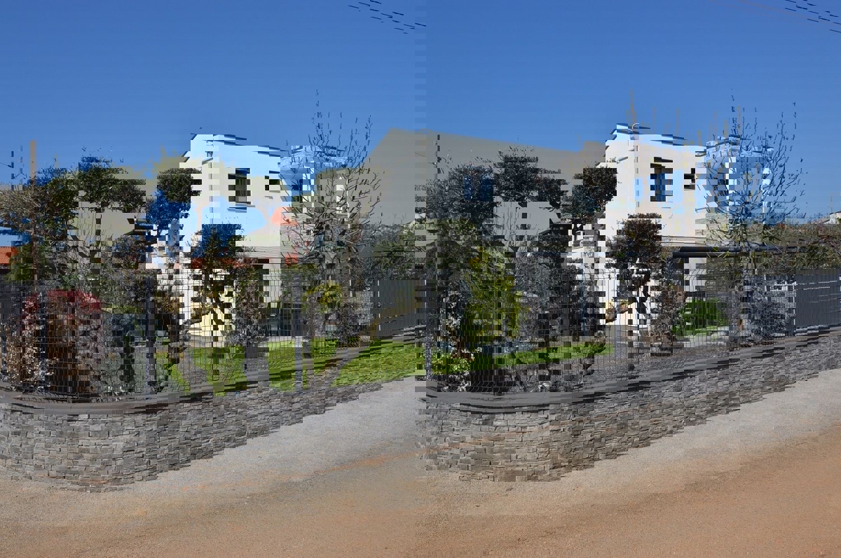 POREČ - PRODAJA MODERNE HIŠE S POGLEDOM NA MORJE