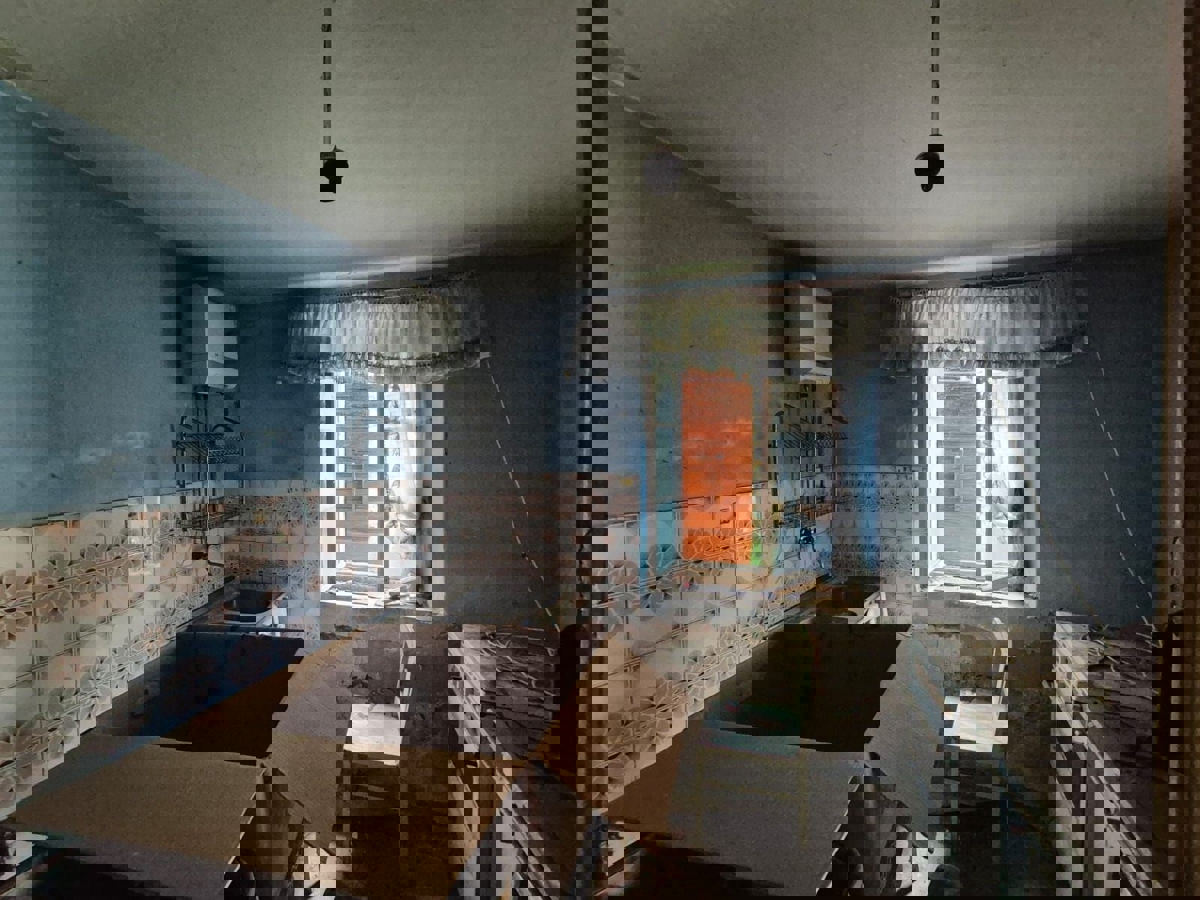 VIŠNJAN-KAMNITA HIŠA ZA OBNOVO