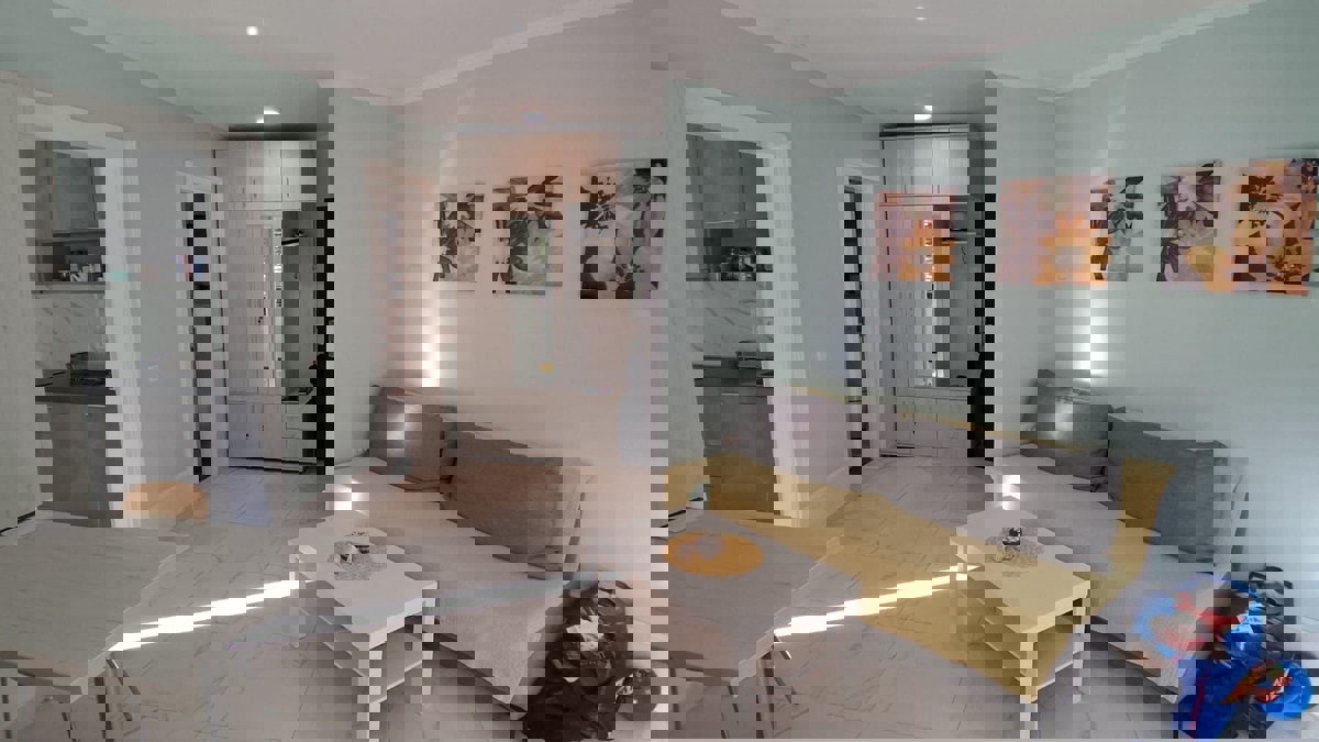 ČERVAR PORAT-PRODAMO STANOVANJE V 1. NADSTROPJU