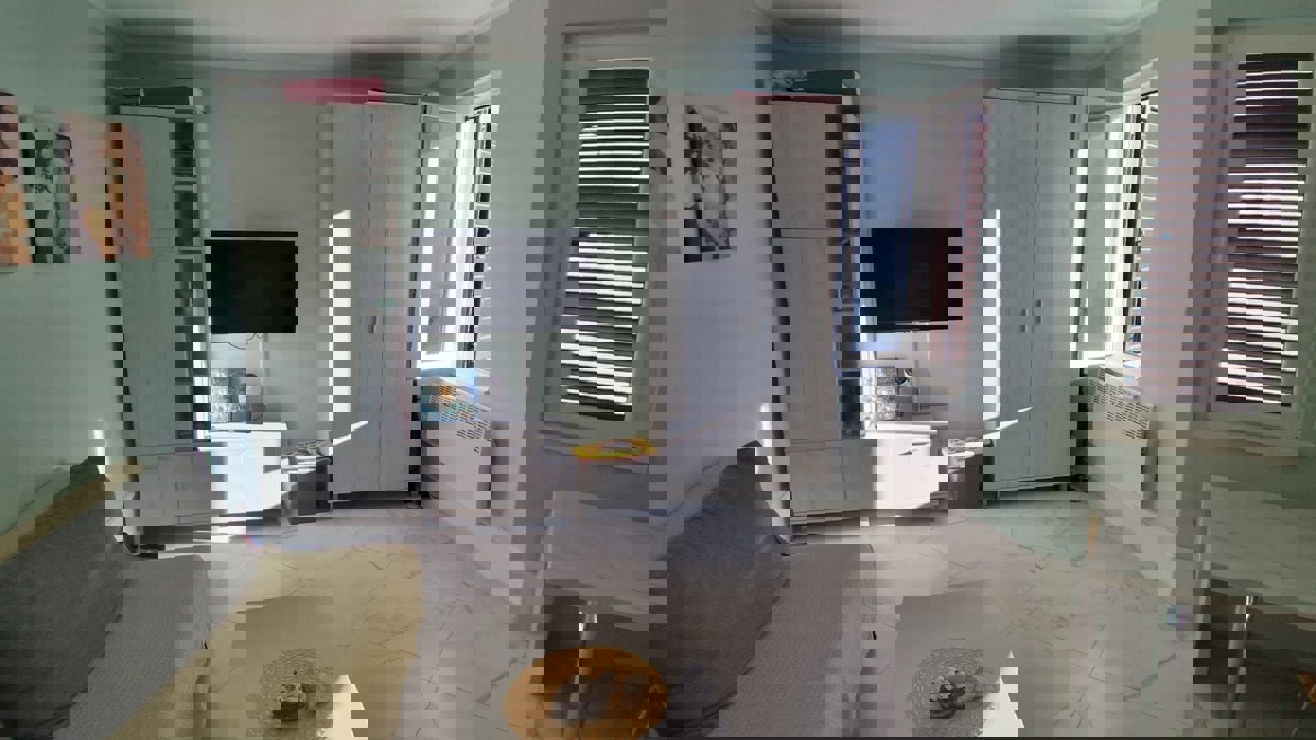 ČERVAR PORAT-PRODAMO STANOVANJE V 1. NADSTROPJU