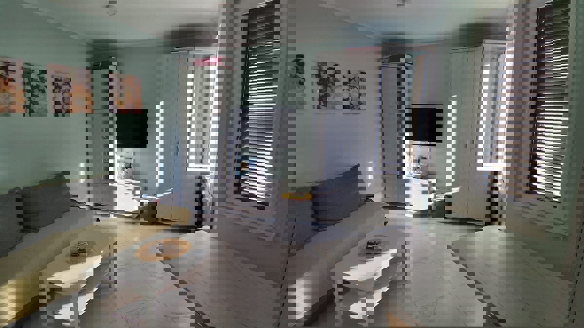 ČERVAR PORAT-PRODAMO STANOVANJE V 1. NADSTROPJU