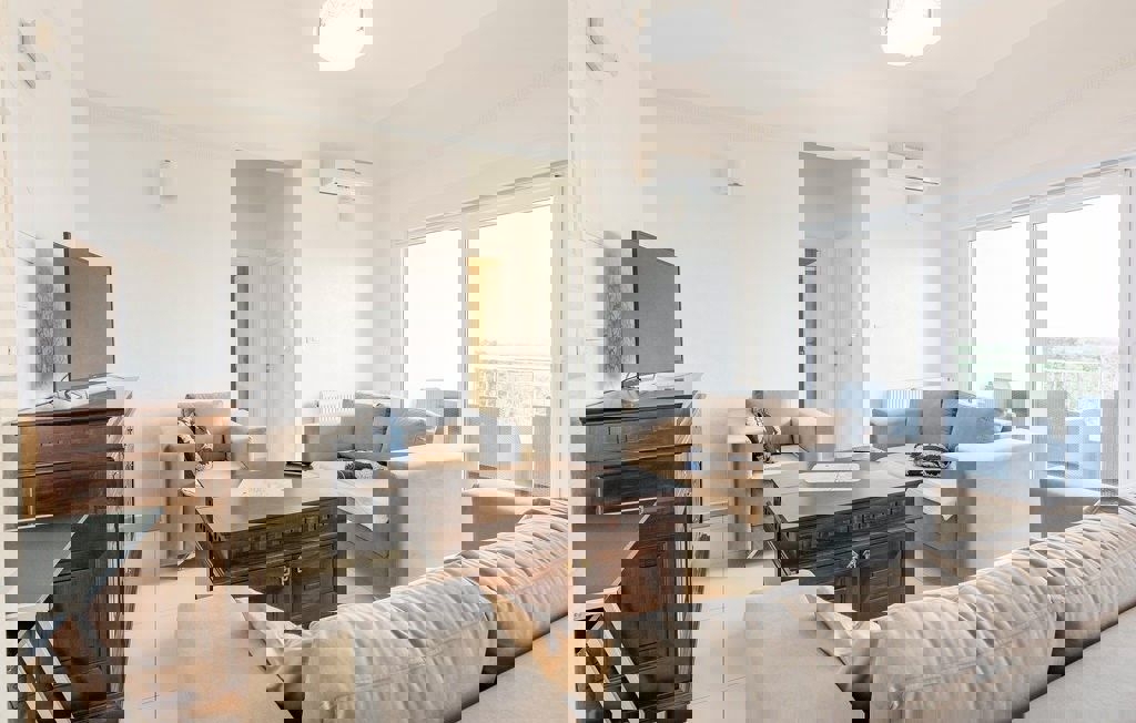 POREČ - VILA S TREM APARTMAJI IN PANORAMSKIM POGLEDOM NA MORJE