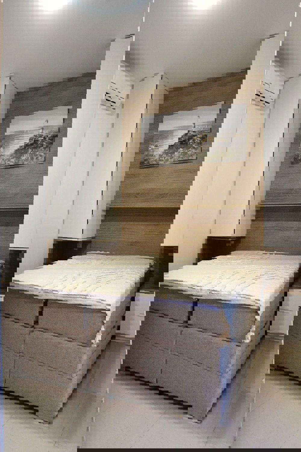 POREČ - PRITLIČNO STANOVANJE Z LASTNIM BAZENOM NAPRODAJ