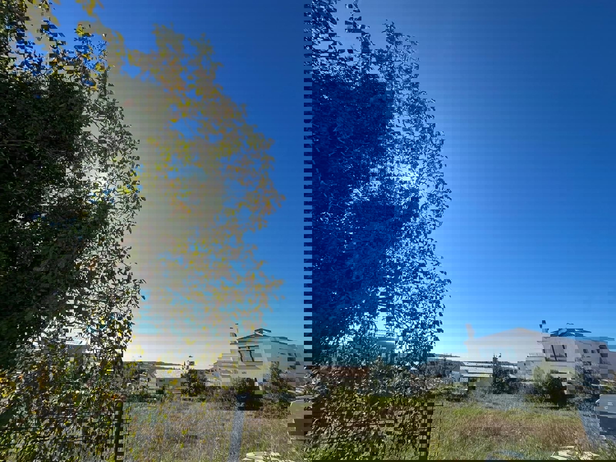 TAR - ZEMLJIŠČE ZA GRADNJO 8 STANOVANJ