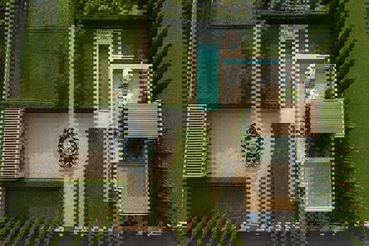 POREČ - LUKSUZNA VILA S PANORAMSKIM POGLEDOM NA MORJE