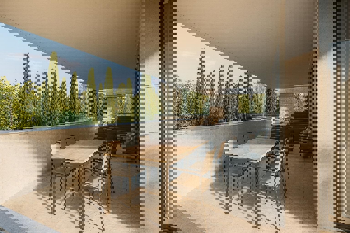 POREČ - LUKSUZNA VILA S PANORAMSKIM POGLEDOM NA MORJE