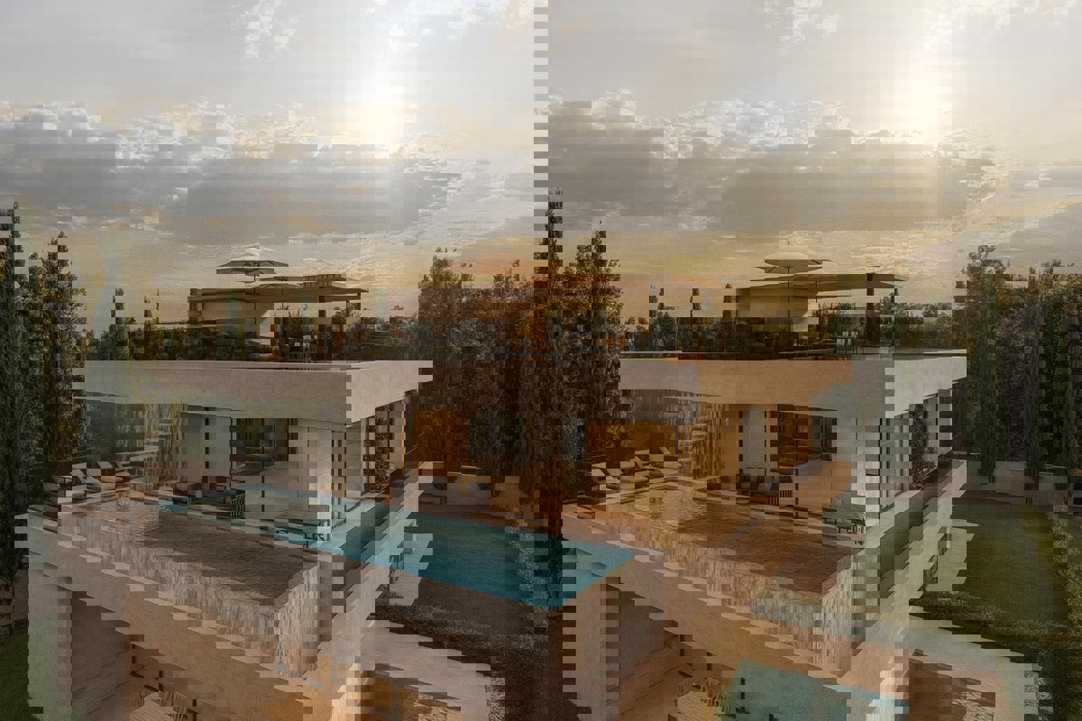 POREČ - LUKSUZNA VILA S PANORAMSKIM POGLEDOM NA MORJE