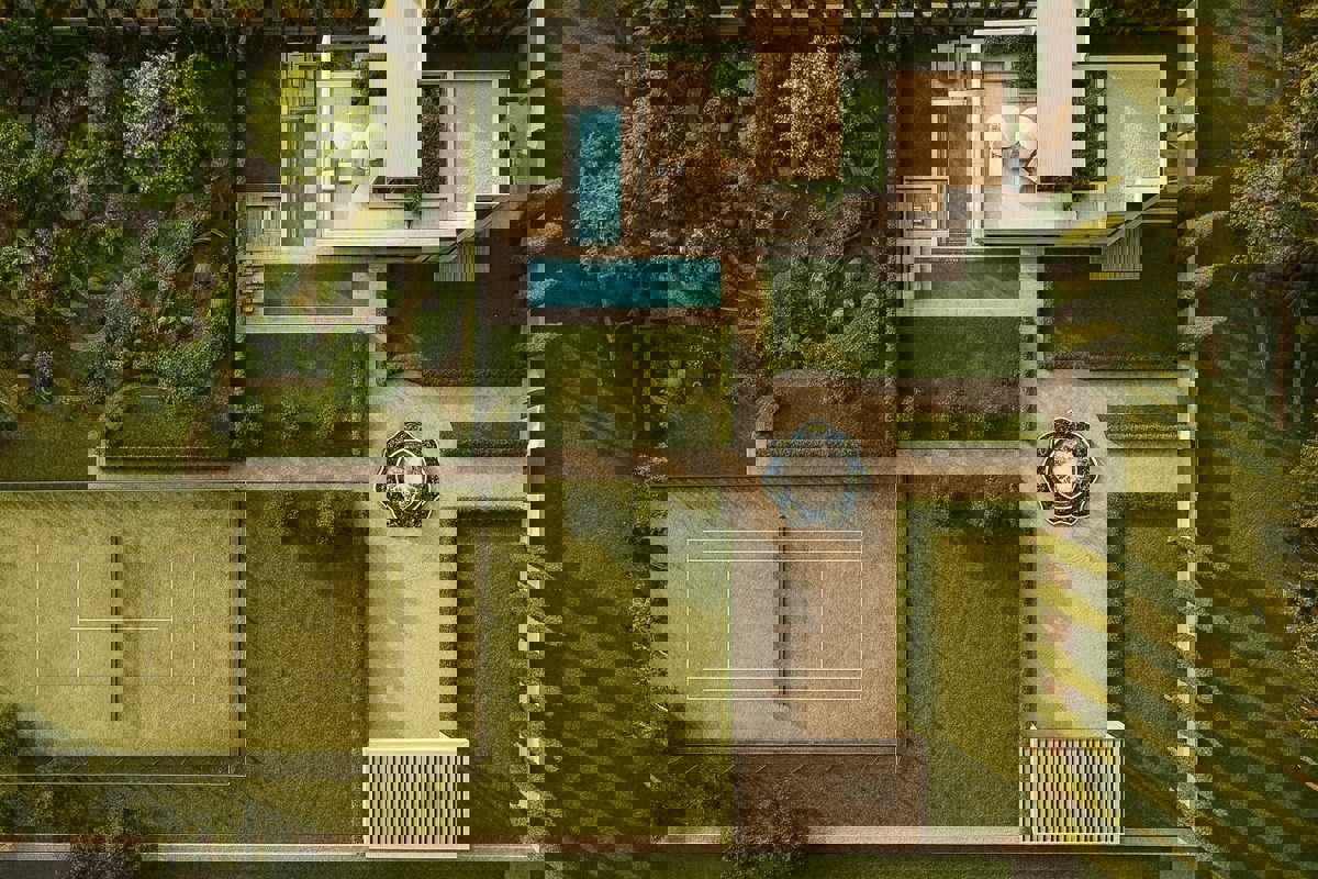 POREČ - LUKSUZNA VILA S PANORAMSKIM POGLEDOM NA MORJE