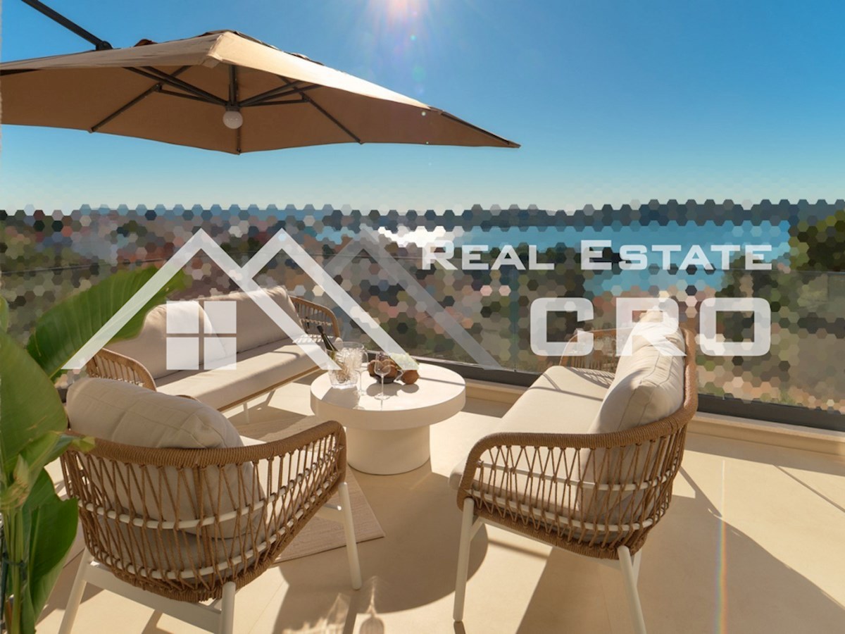 Nepremičnine Čiovo – Luksuzna vila z bazenom in garažo, v mirnem okolju z odprtim pogledom na morje, prodamo