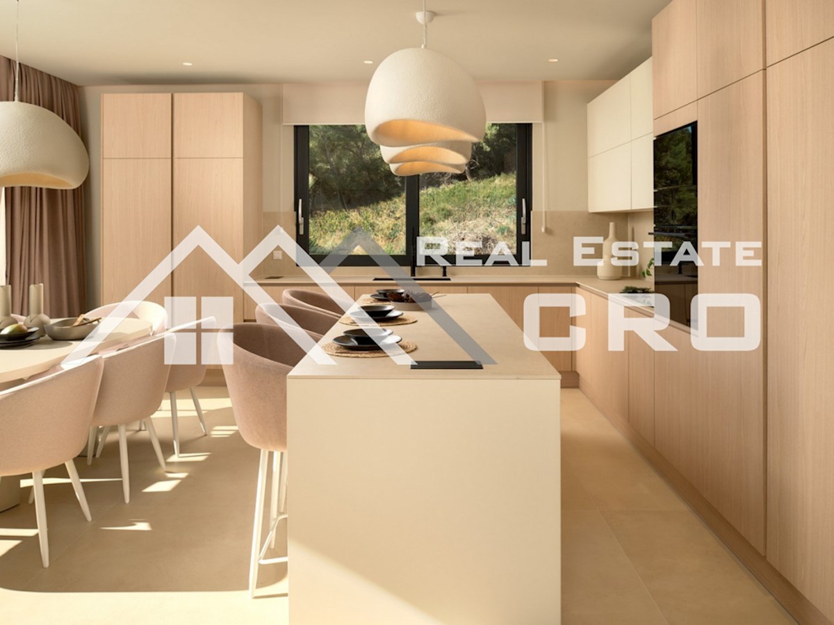 Nepremičnine Čiovo – Luksuzna vila z bazenom in garažo, v mirnem okolju z odprtim pogledom na morje, prodamo